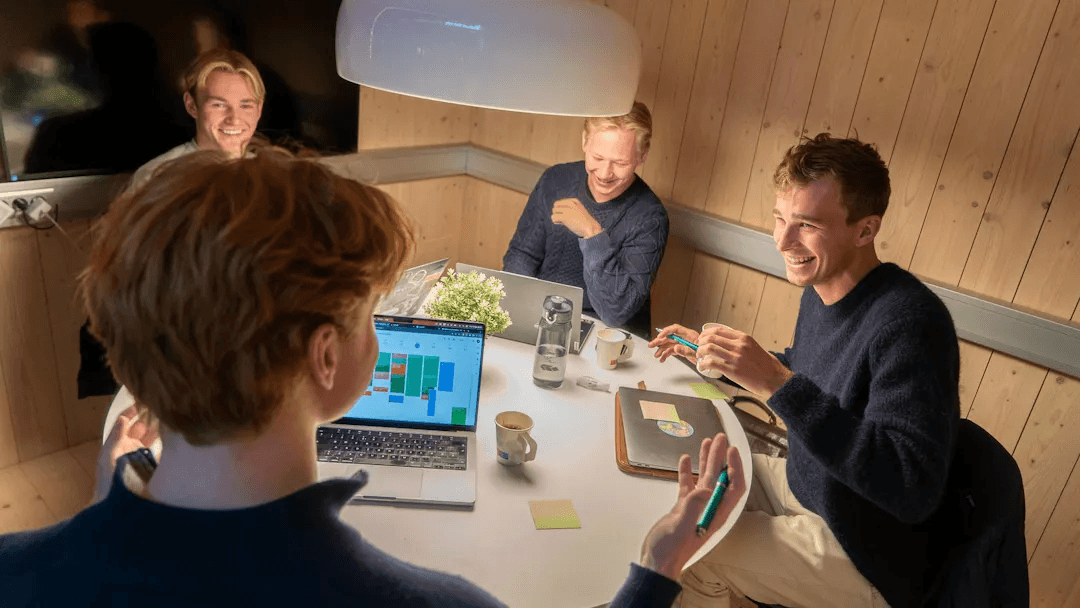 Bilde av deltakere fra case konkurransen